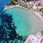 With Wifi - 21439 Split